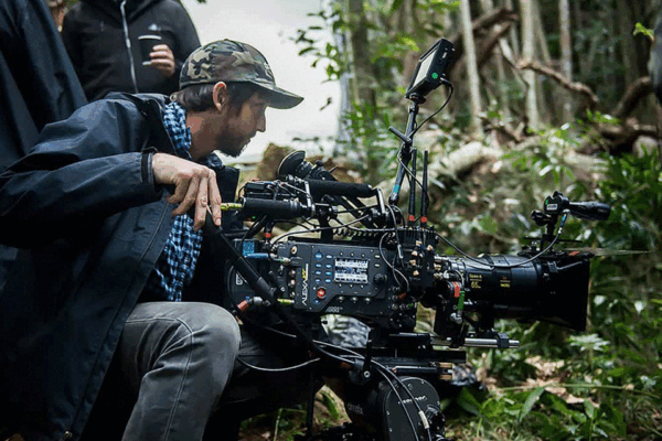 Film-Crew-Fixing-960x700 Film-Crew-Fixing-960x700