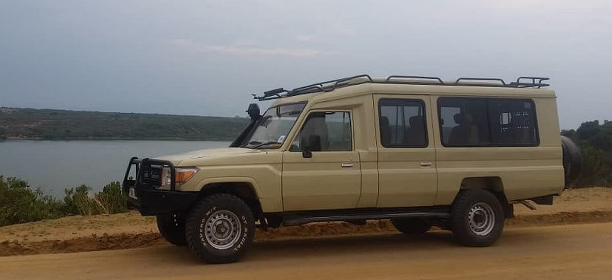 Land Cruiser for Uganda safari