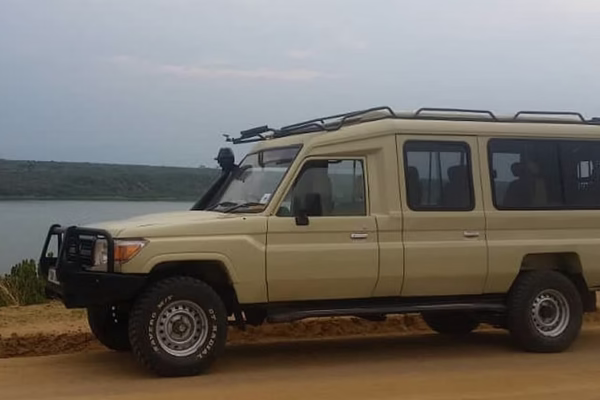 toyota-safari-landcruiser-extended-1200x550 toyota-safari-landcruiser-extended-1200x550